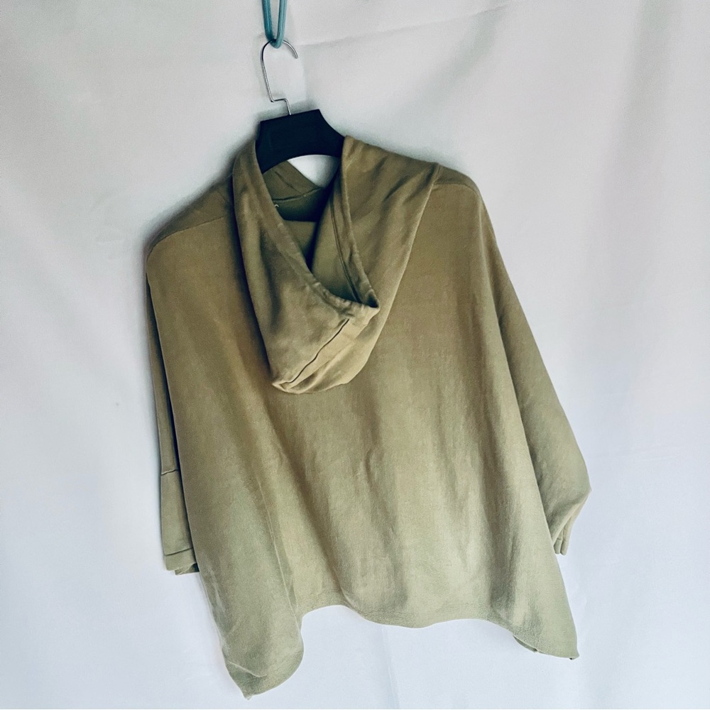Forever 21 Oversized Olive Hoodie - Picture 5 of 5